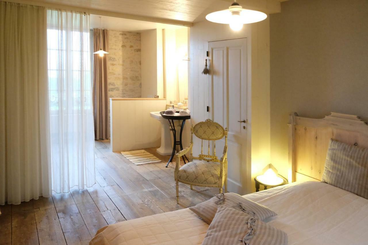 Le Couvent De Neuviale Bed & Breakfast Parisot  Eksteriør bilde